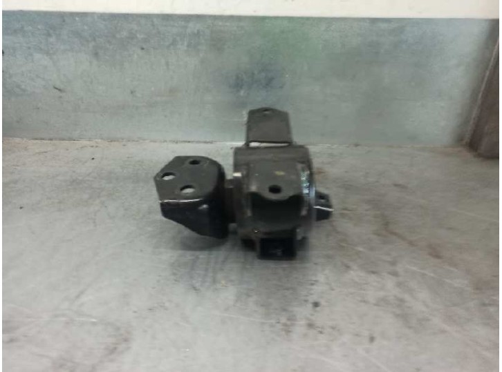Recambio de soporte motor para hyundai i20 i (pb, pbt) 1.2 referencia OEM IAM 21950C8050 