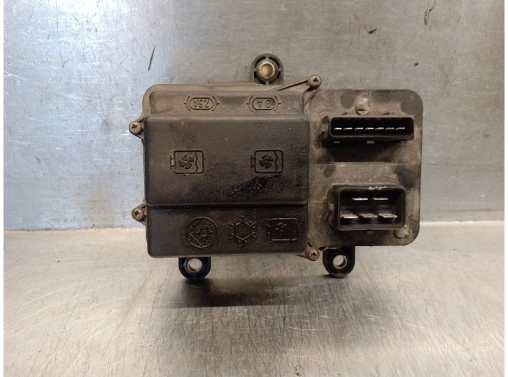 Recambio de centralita calefaccion para fiat punto berl. (176) 1.6 cat referencia OEM IAM 7738673 7738673 