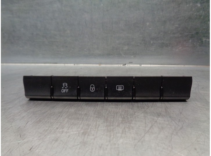 Recambio de mandos salpicadero para skoda rapid 1.2 8v tsi referencia OEM IAM 5JA927132AF 