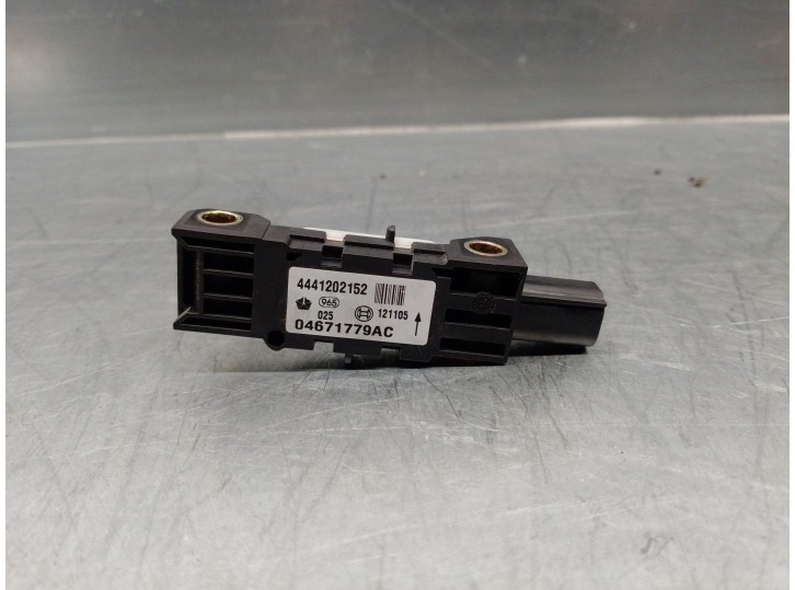 Recambio de sensor impacto para chrysler 300 c 3.0 crd cat referencia OEM IAM 04671779AC 4441202152 BOSCH