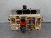 Recambio de caja reles / fusibles para alfa romeo 147 (190) 1.9 jtd distinctive referencia OEM IAM 467463750  