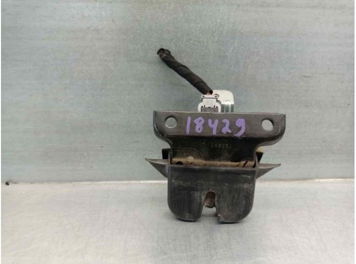 Recambio de cerradura maletero / porton para audi a4 avant (b5) 1.9 tdi referencia OEM IAM 8D9827505D 2 PINES 5 PUERTAS