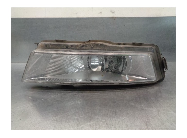 Recambio de faro antiniebla derecho para skoda rapid 1.6 tdi dpf referencia OEM IAM 5JA941700 