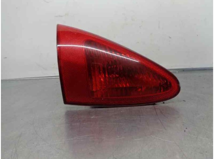 Replacement rear left light for Alfa Romeo 147 (190) 1.9 JTD Distinctive OEM IAM reference 0046556346 TAILGATE