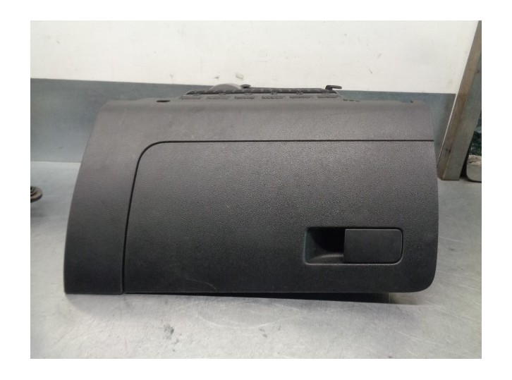 Recambio de guantera para skoda rapid 1.6 tdi dpf referencia OEM IAM 5JB857097E 