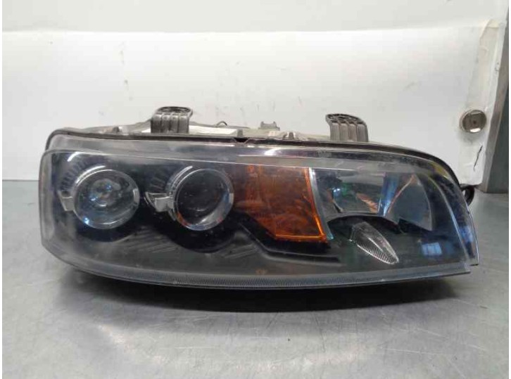 Recambio de faro derecho para fiat punto berlina (188) 1.9 jtd cat referencia OEM IAM 46522724 67752839 VALEO