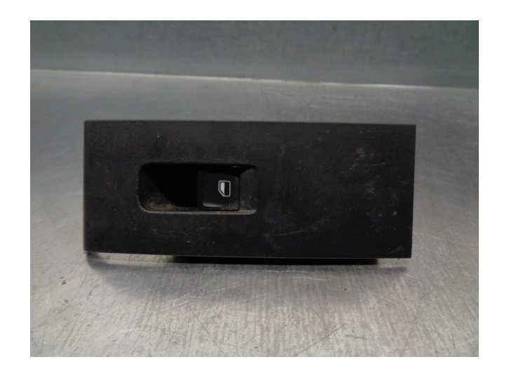 Recambio de mando elevalunas delantero derecho para skoda rapid 1.6 tdi dpf referencia OEM IAM 5JA959855  