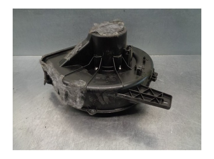 Recambio de motor calefaccion para skoda rapid 1.6 tdi dpf referencia OEM IAM 5Q1819015J  