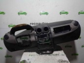 Recambio de salpicadero para dacia sandero 1.6 cat referencia OEM IAM NEGRO Y GRIS 