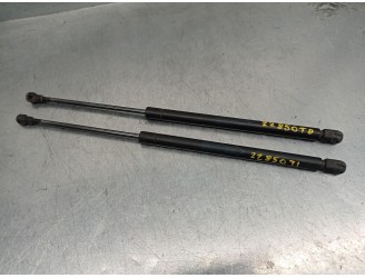 Recambio de amortiguadores maletero / porton para toyota corolla (_e12_) 1.4 d (nde120_) referencia OEM IAM 6895002041 689600203