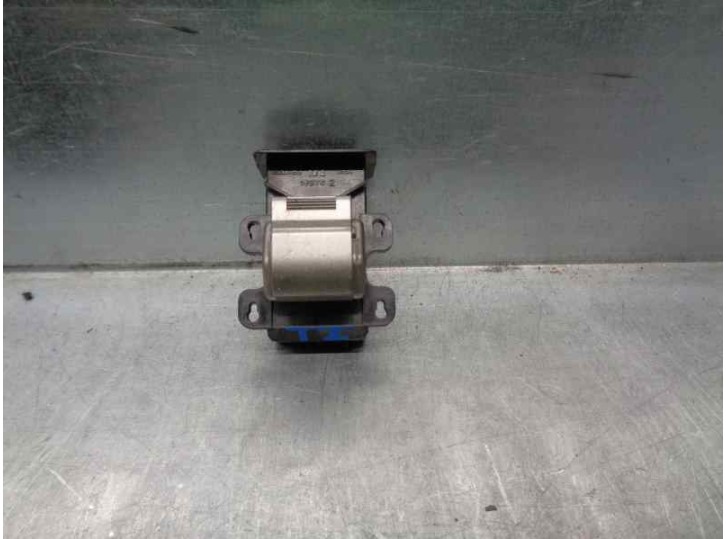 Recambio de mando elevalunas trasero izquierdo para honda fr-v (be) 1.8 vtec cat referencia OEM IAM 