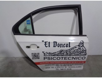 Recambio de puerta trasera derecha para skoda rapid 1.6 tdi dpf referencia OEM IAM 5JA833052B BLANCA ROTULADA 5 PUERTAS