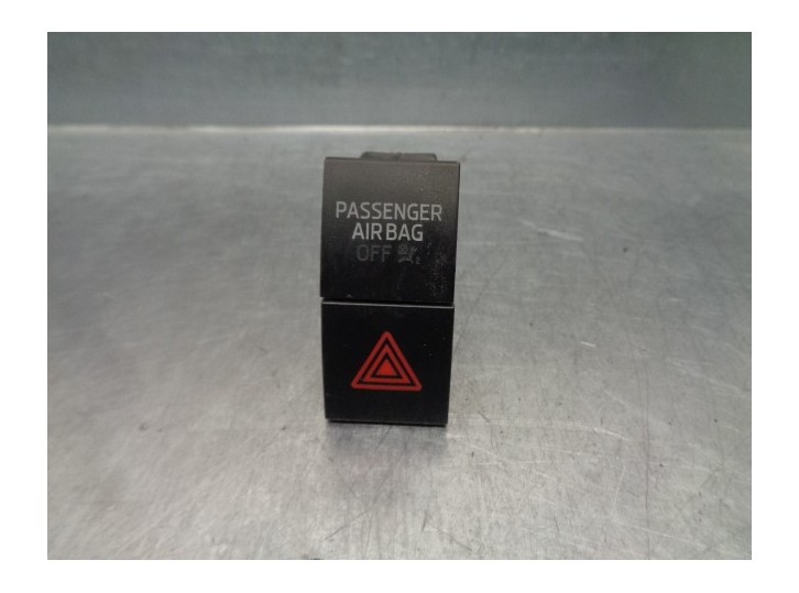 Recambio de warning para skoda rapid 1.6 tdi dpf referencia OEM IAM 5JA953507B  