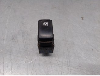 Recambio de mando elevalunas delantero derecho para hyundai matrix (fc) 1.5 crdi cat referencia OEM IAM 9358017000YN  