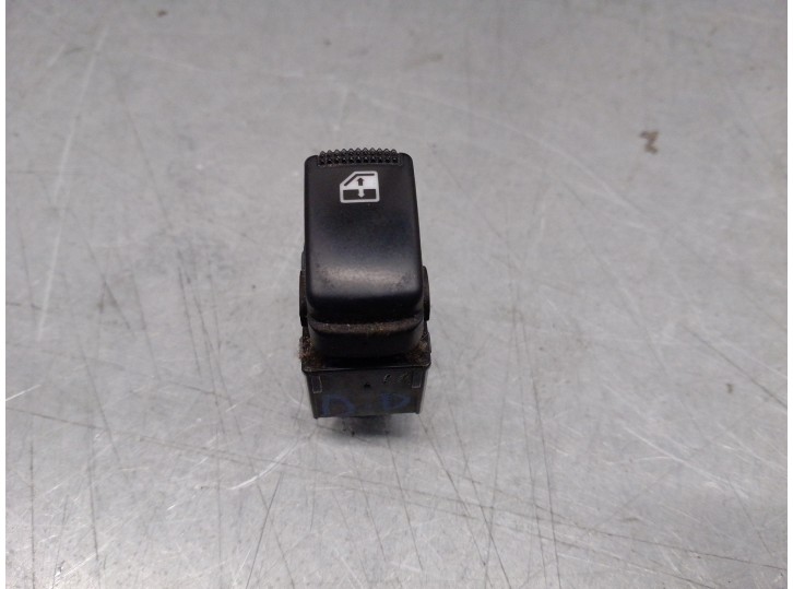 Recambio de mando elevalunas delantero derecho para hyundai matrix (fc) 1.5 crdi cat referencia OEM IAM 9358017000YN  