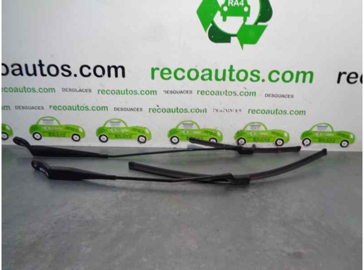 Replacement front right wiper arm for Citroën Berlingo panel van 1.6 16V HDi OEM IAM reference 6429FJ 