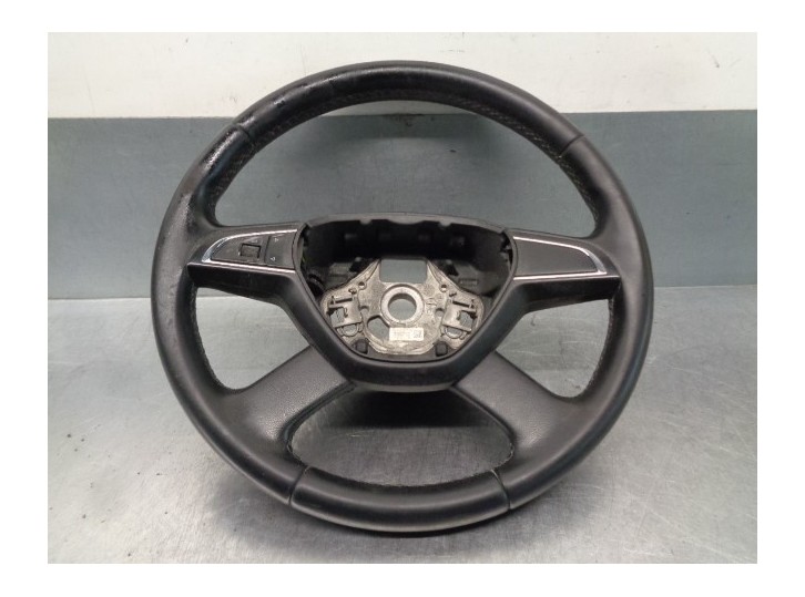 Recambio de volante para skoda rapid 1.6 tdi dpf referencia OEM IAM 5J0419091P 