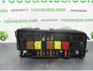 Replacement relay / fuse box for Opel Vectra C sedan 2.2 16v DTI cat (Y 22 DTR / L50) OEM IAM reference 13144709 519066