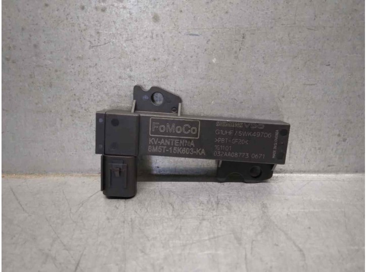 Recambio de antena para ford kuga (cbv) 2.0 tdci cat referencia OEM IAM 8M5T15K603KA 