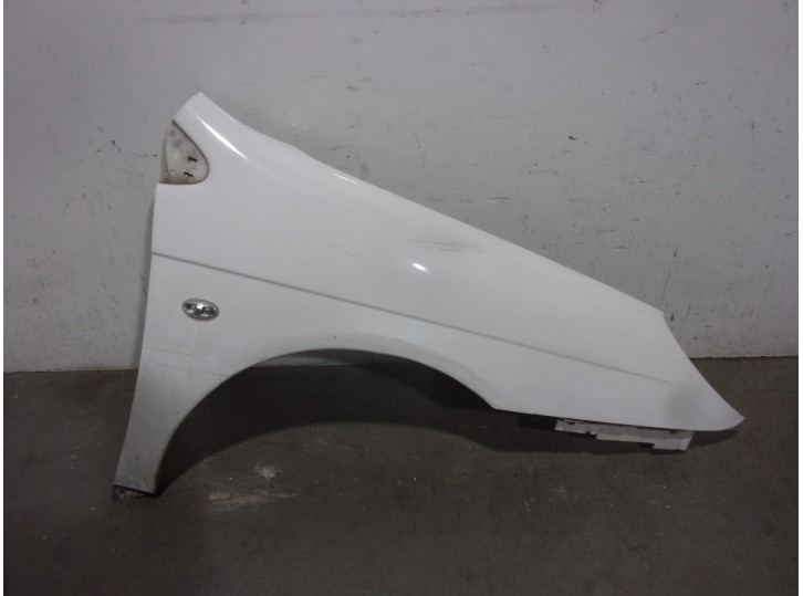 Recambio de aleta delantera derecha para citroën c5 break 2.0 16v cat (rfj / ew10a) referencia OEM IAM 7841S1 BLANCA 