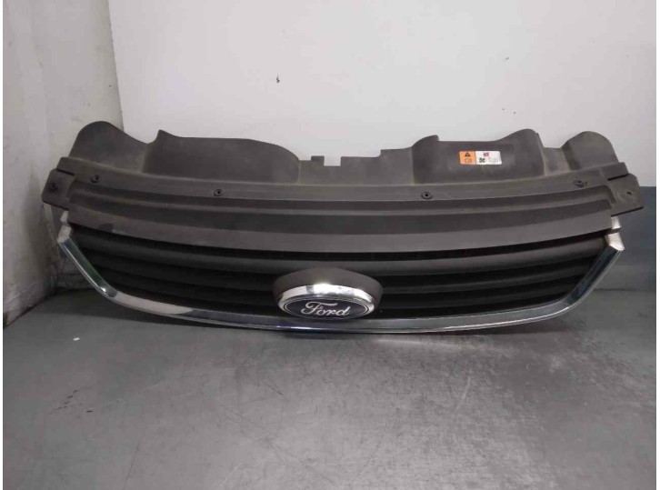 Replacement front grille for Ford Kuga (CBV) 2.0 TDCi cat OEM IAM reference 8V418200AC 