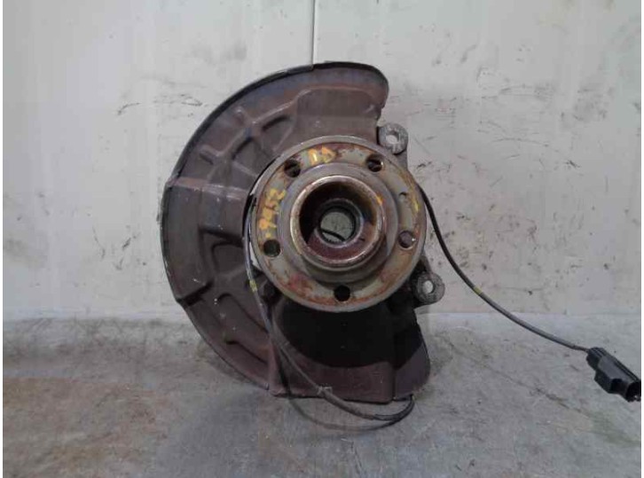 Recambio de mangueta delantera derecha para volvo s80 berlina 2.5 d referencia OEM IAM 30760715  