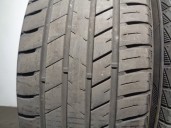 Replacement tyre/s for Chrysler 300 C 3.0 CRD CAT OEM IAM reference 22560R18100V ROADX RXQUEST SU01
