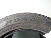 Replacement tyre/s for Chrysler 300 C 3.0 CRD CAT OEM IAM reference 22560R18100V ROADX RXQUEST SU01