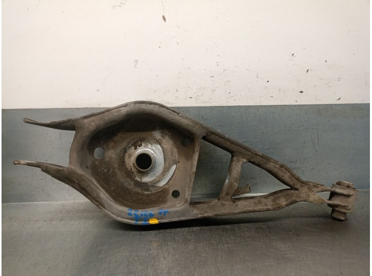 Replacement rear left lower suspension arm for BMW X3 (E83) 2.0 SD OEM IAM reference 33303402535 33303402535 