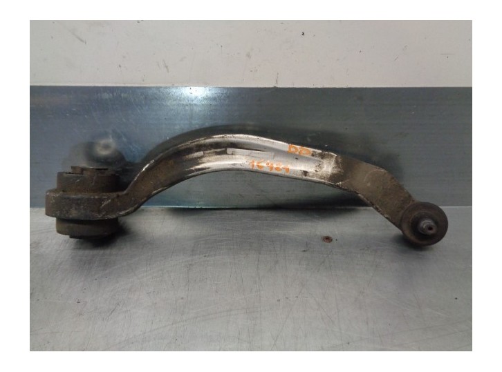 Replacement front right lower suspension arm for Audi A6 Saloon (4B2) 3.0 OEM IAM reference 8E0407694Q 