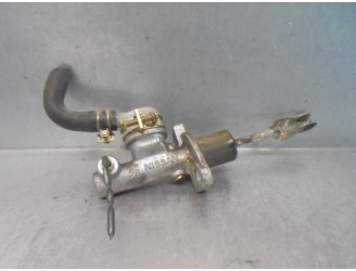 Replacement clutch pump for Nissan Cabstar 3.0 OEM IAM reference 30610MB400 