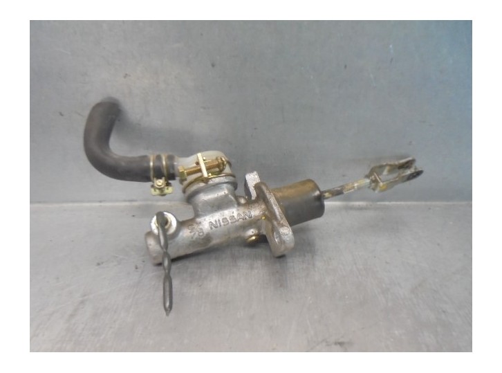 Replacement clutch pump for Nissan Cabstar 3.0 OEM IAM reference 30610MB400 