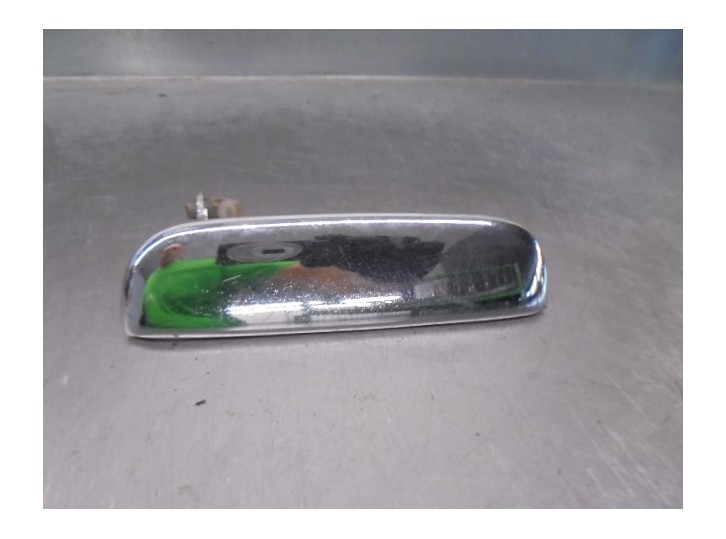 Recambio de maneta exterior delantera derecha para nissan cabstar 3.0 referencia OEM IAM 82606MA60B  2 PUERTAS