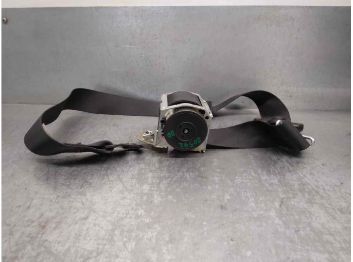 Replacement of right front seatbelt for Ford Kuga (CBV) 2.0 TDCi CAT OEM IAM reference 8V41S61294AD 5 DOORS