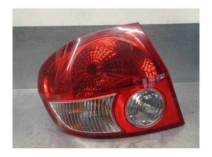 Replacement left rear light for Hyundai Getz (TB) 1.5 CRDi CAT OEM IAM reference 924101C010 