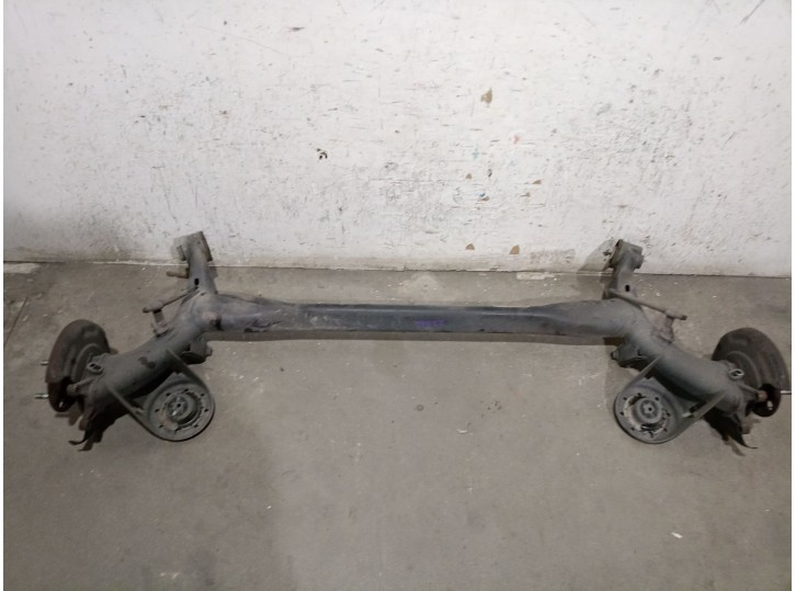 Recambio de puente trasero para kia rio iii (ub) 1.25 cvvt referencia OEM IAM 551001W610 551001W610 