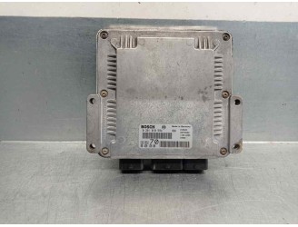 Recambio de centralita motor uce para peugeot 206 berlina 2.0 hdi cat referencia OEM IAM 9642013980 0281010594 BOSCH