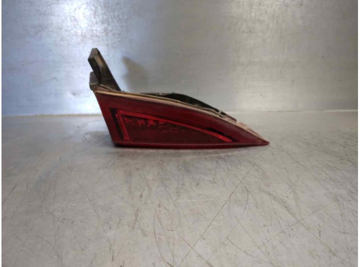 Recambio de piloto trasero izquierdo para fiat tipo ii (357) fam easy referencia OEM IAM 51984457 DE PORTON 4 PUERTAS