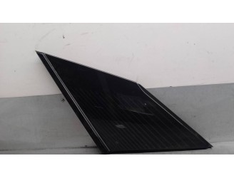 Recambio de molduras traseras para peugeot 2008 (p1) gt line referencia OEM IAM 9825592480  