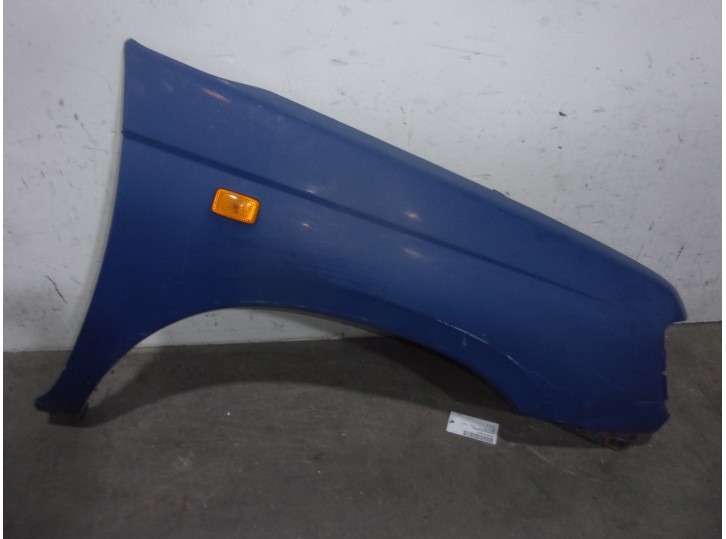 Replacement front right fender for Nissan Pick-Up (D22) 2.5 diesel OEM IAM reference 631123S200 AZUL 