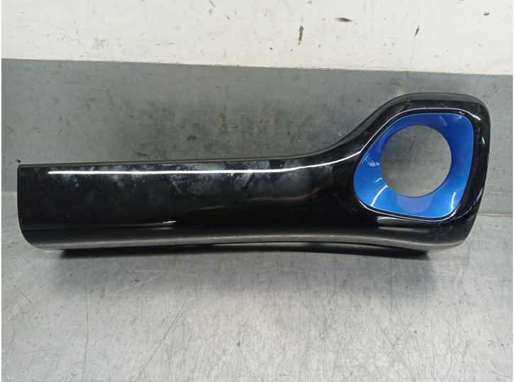 Recambio de moldura para peugeot 108 1.0 vti 72 referencia OEM IAM 550120H020  1472125X