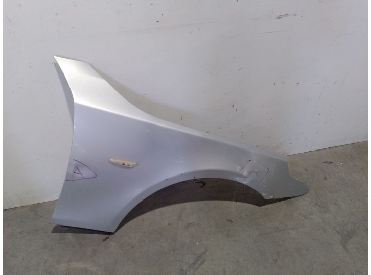 Replacement right front fender for BMW 5 Series Touring (E61) 2.5 CAT OEM IAM reference 41357111430 41357111430 
