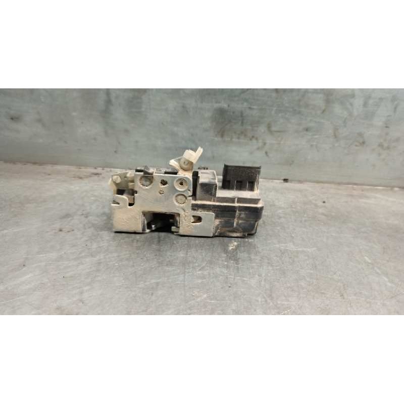 Recambio de cerradura puerta delantera derecha para peugeot partner (s2) totem referencia OEM IAM 9136P7 SIN PINES 4 PUERTA