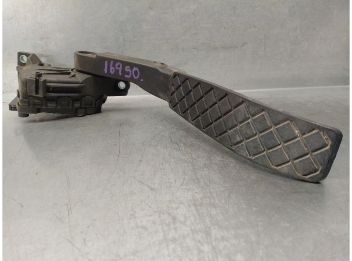 Recambio de potenciometro pedal para volkswagen touareg (7la) 3.0 v6 tdi dpf referencia OEM IAM 7L0723507B 6PV00802624 HELLA