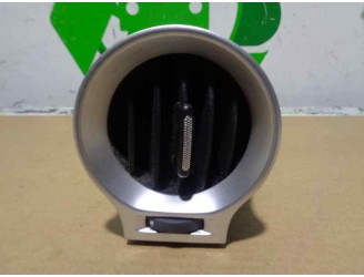Replacement air vent for Renault Koleos 2.0 dCi Diesel FAP OEM IAM reference 68760JY00A 68760JY00B