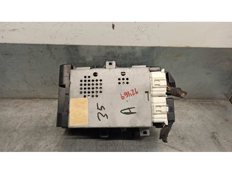 Recambio de caja reles / fusibles para chrysler voyager (gs) 2.4 cat referencia OEM IAM P04686498AE  