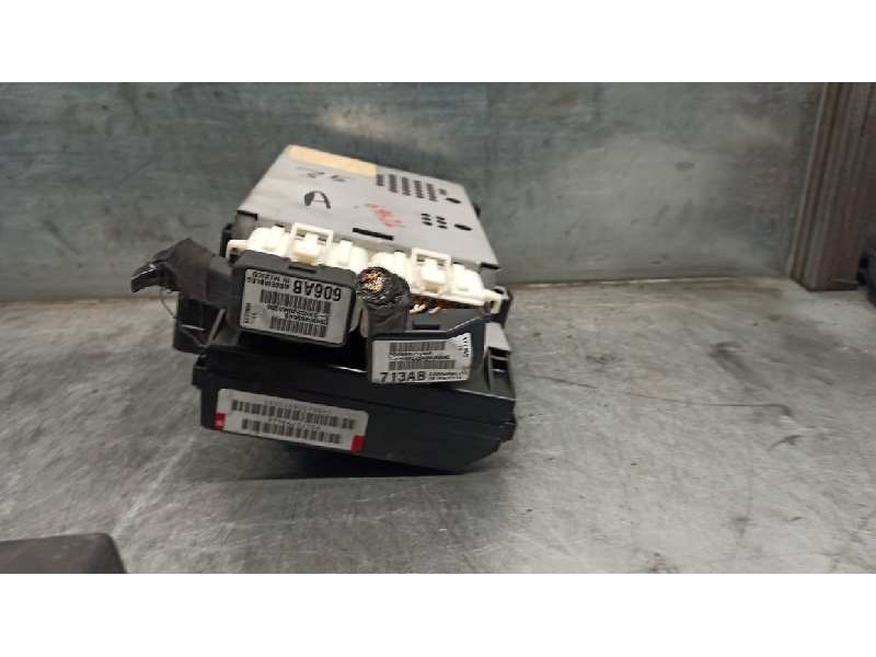 Recambio de caja reles / fusibles para chrysler voyager (gs) 2.4 cat referencia OEM IAM P04686498AE  