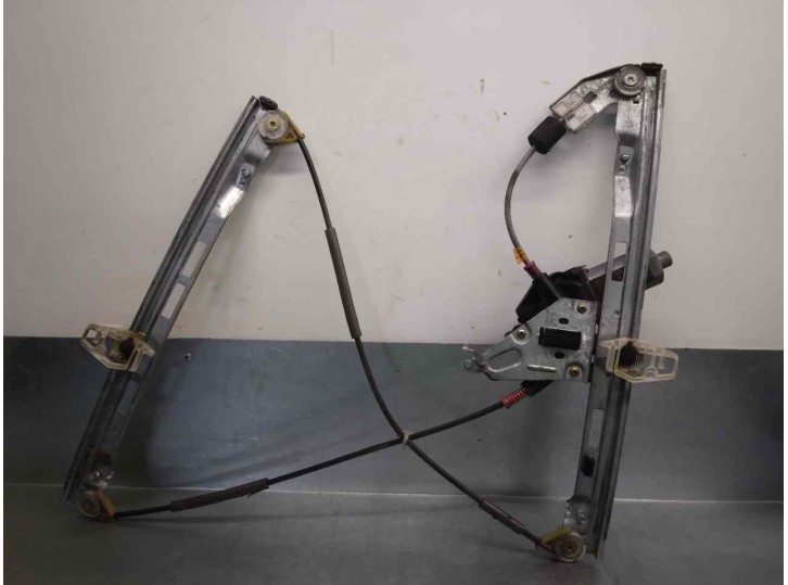 Replacement front left window regulator for Peugeot 206 saloon 1.9 diesel OEM IAM reference 9637530680 2 PINS 5 DOORS