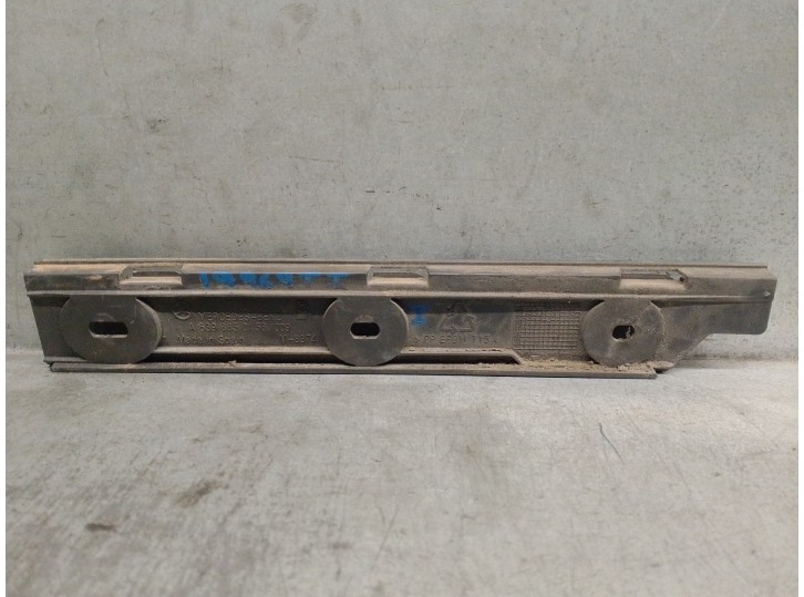 Recambio de moldura para mercedes-benz vito (w639) basic, combi 2.1 cdi cat referencia OEM IAM A6398850156  