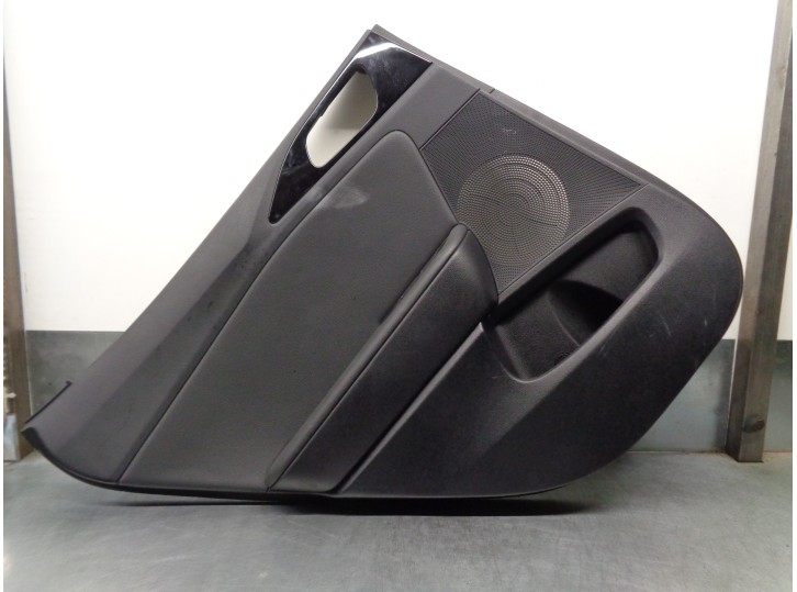 Recambio de guarnecido puerta trasera izquierda para kia xceed 1.4 tgdi cat referencia OEM IAM 83301J7842 83350J7800 